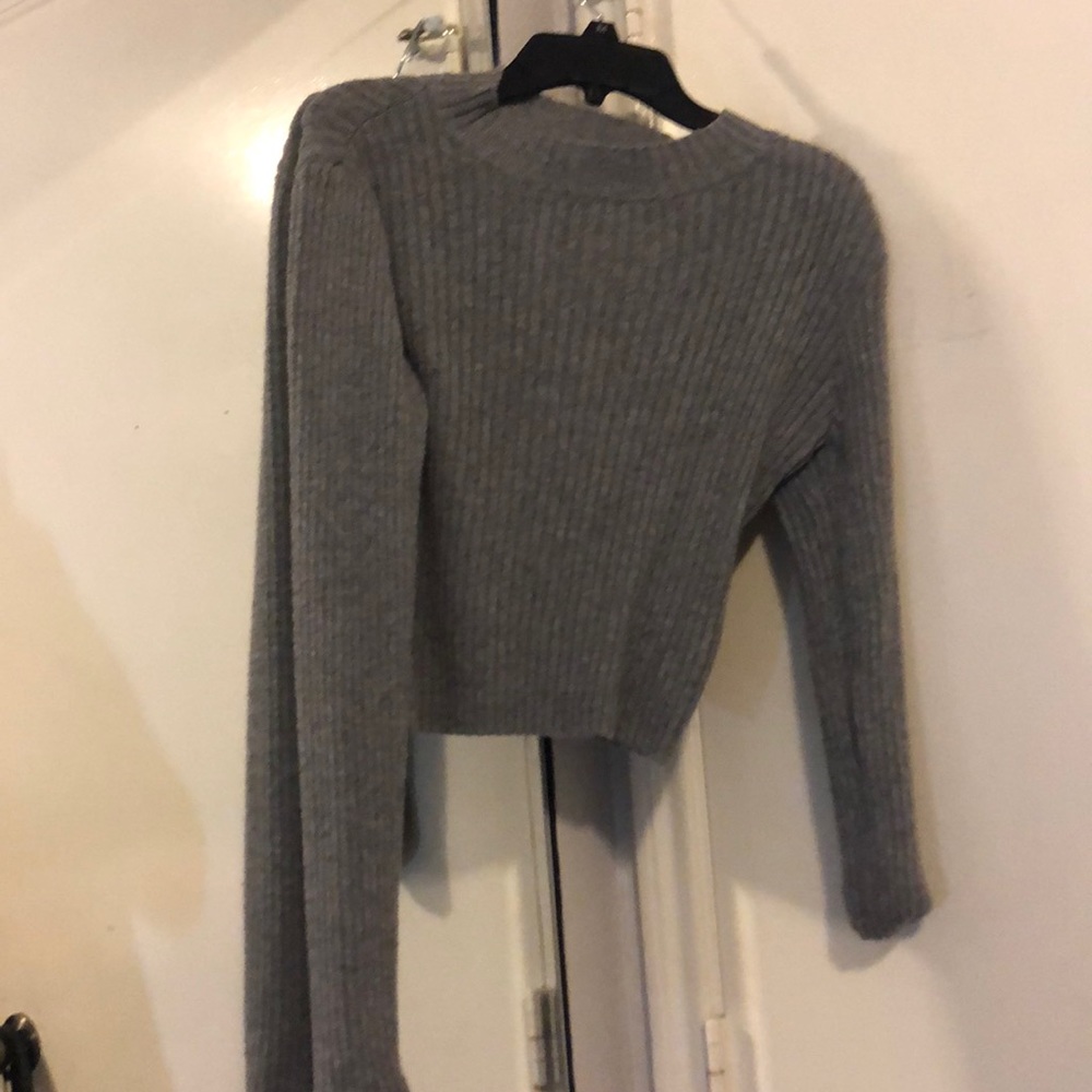 Grey cropped sweater